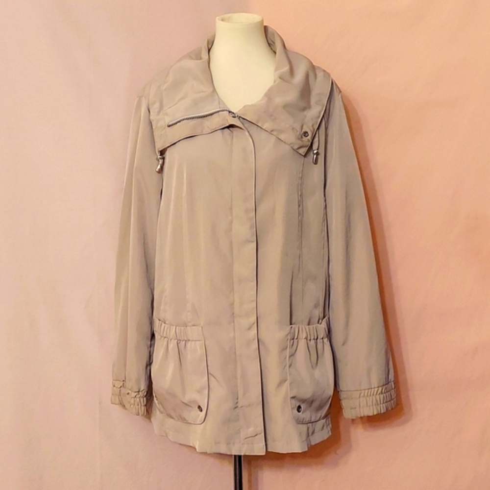 Jessica Cream Spring/Fall Jacket